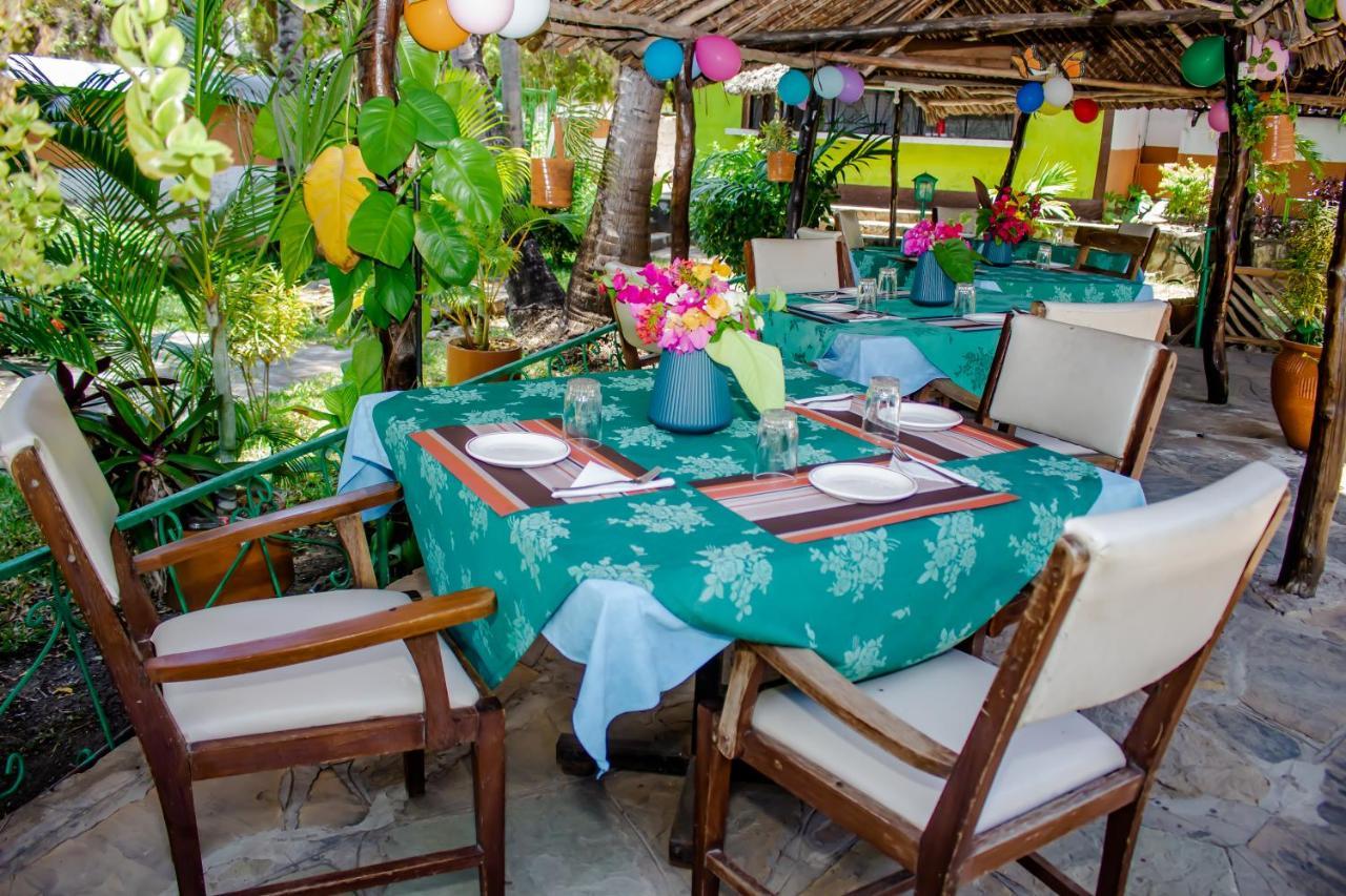 Papillon Garden Bar Villas Bamburi Eksteriør bilde