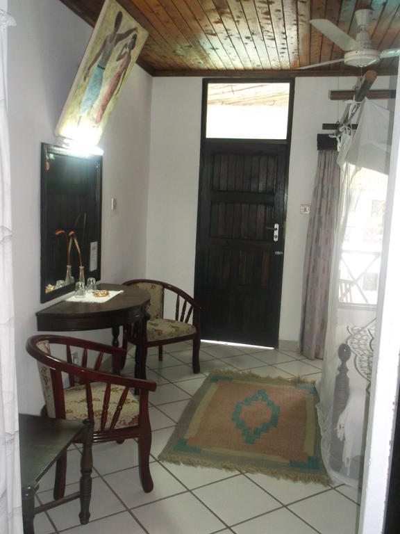 Papillon Garden Bar Villas Bamburi Eksteriør bilde
